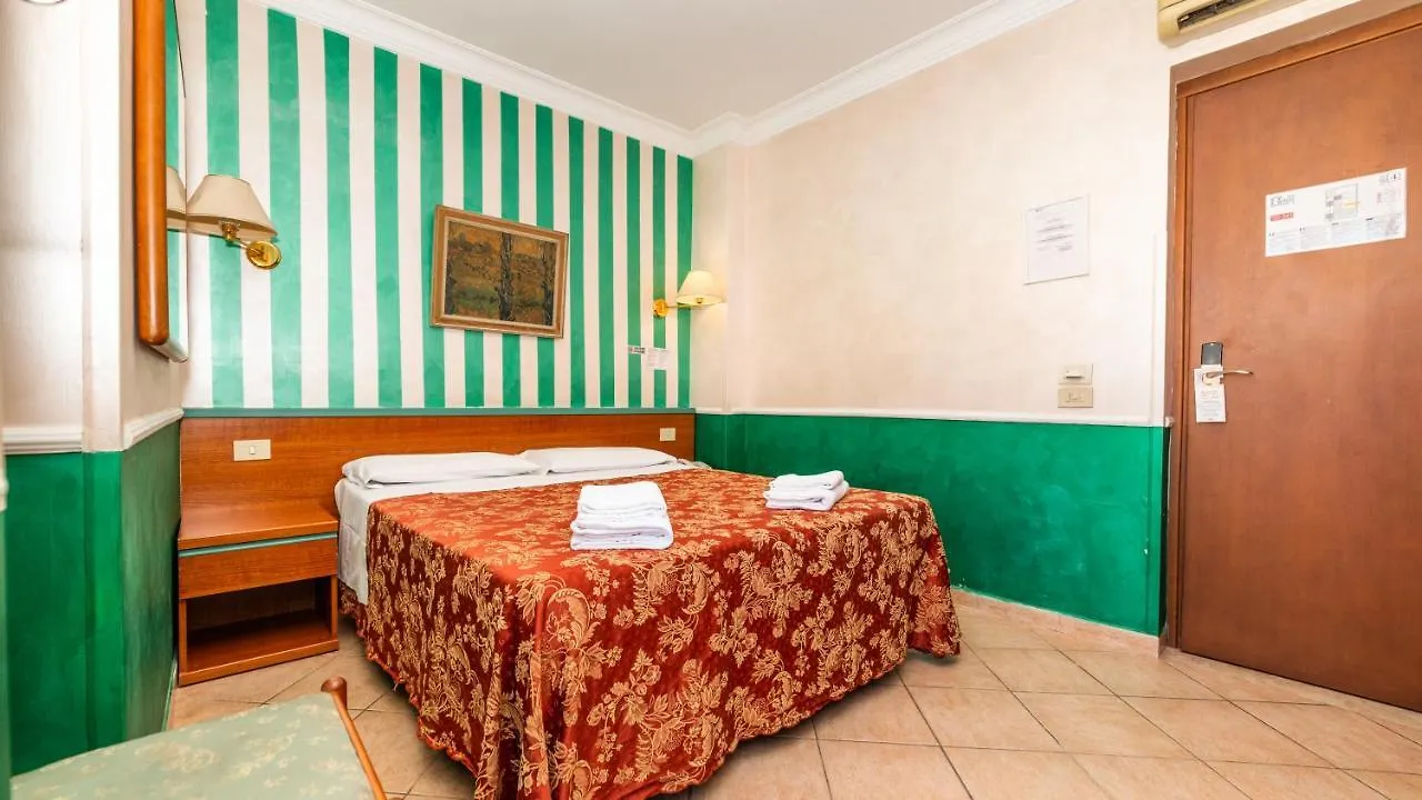 ***  Hotel Center 3 Roma Italia
