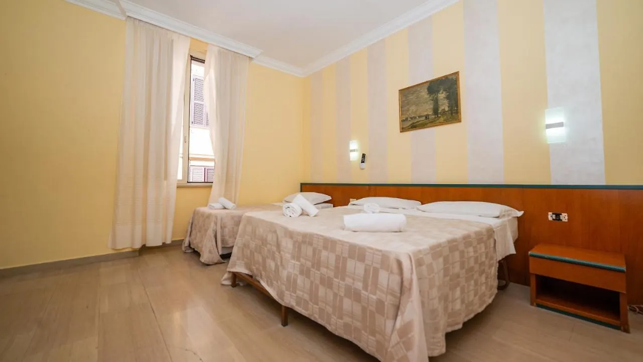 Hotel Center 3 Rome 3*,  Italy