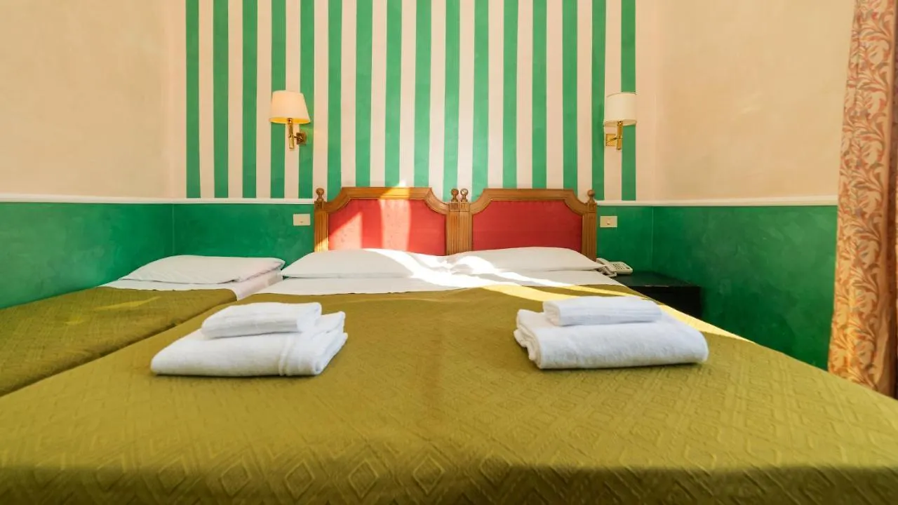 Hotel Center 3 Rome 3*,  Italy