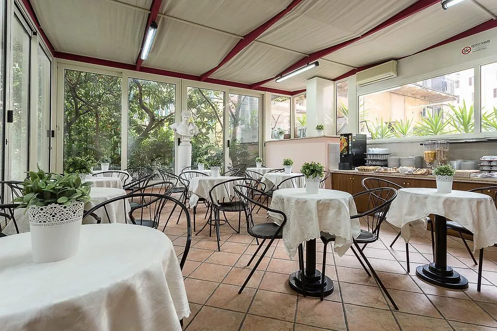 Hotel Center 3 Rome 3*,  Italy